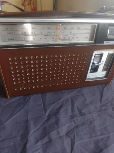 radio national Panasonic R312 running condition for sale