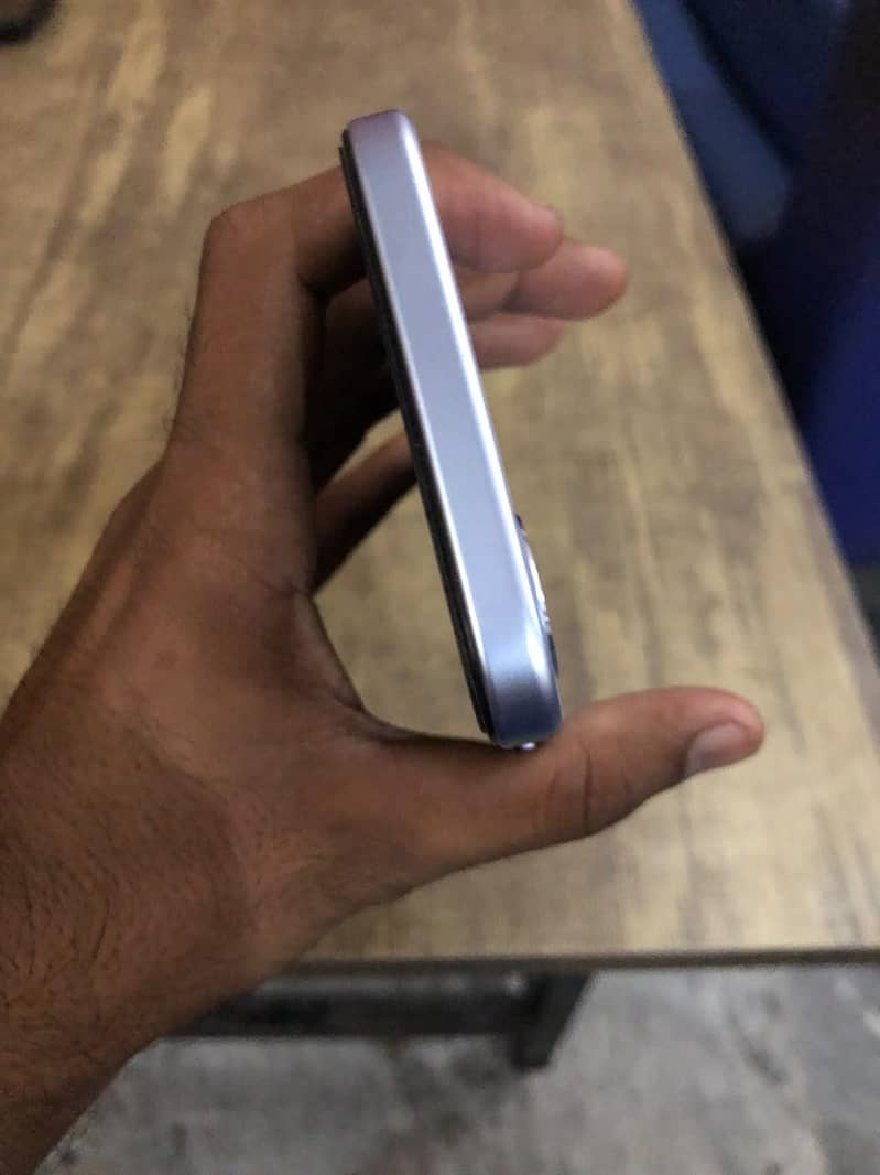 OPPO A6k 3