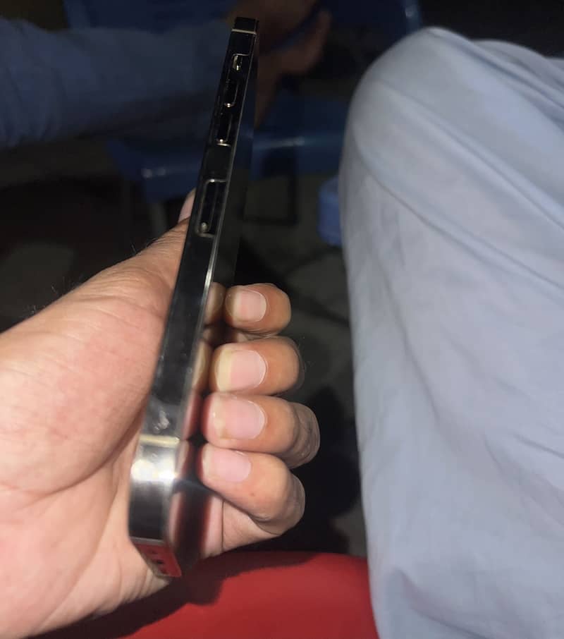 Apple iPhone 14 Pro Max 0
