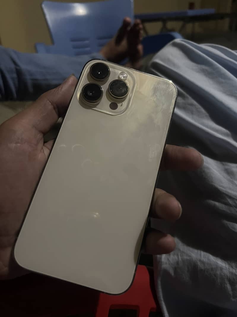 Apple iPhone 14 Pro Max 3