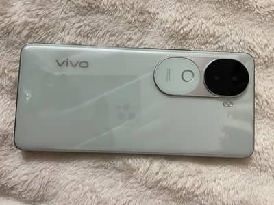 Vivo V40e
