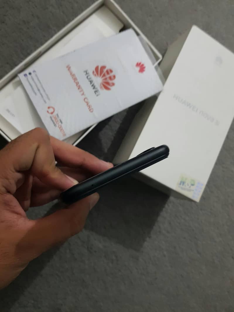 Huawei Nova 3i 3