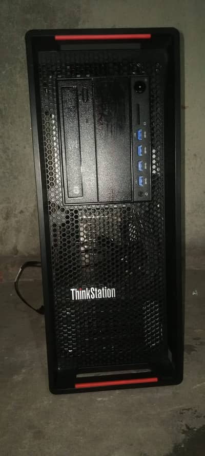 Lenovo P500 / E5 2650 v3 / 8GB Ram / 500GB Hard