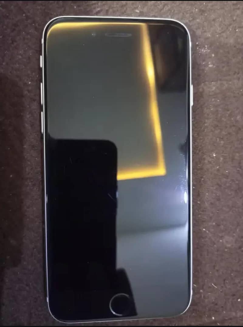 Apple iPhone SE 4