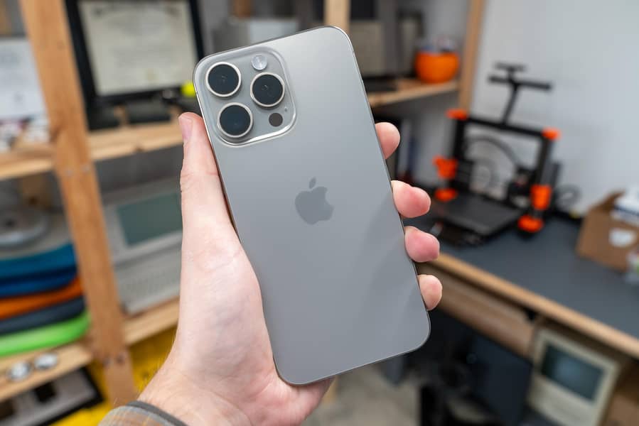 Apple iPhone 15 Pro 0
