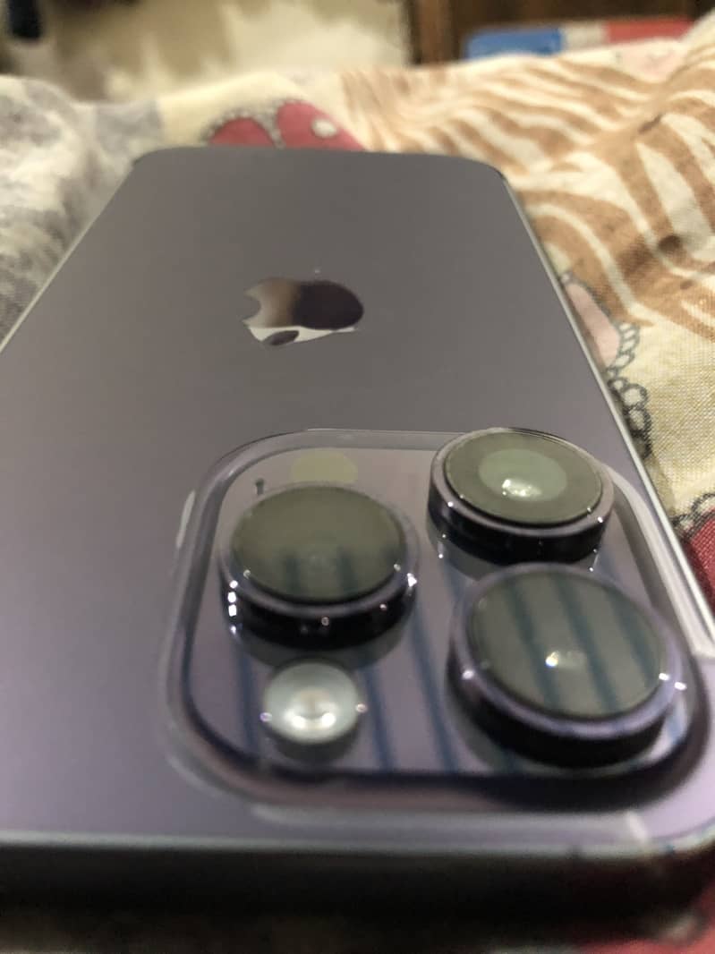 Apple iPhone 14 Pro 0