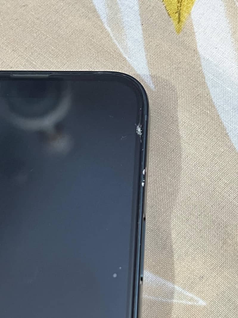 Apple iPhone 13 1