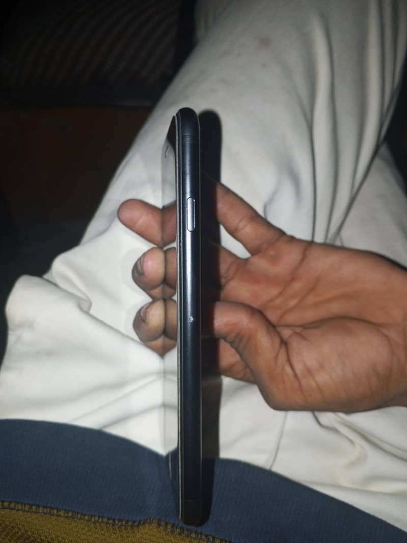 Apple iPhone 7 Plus 2