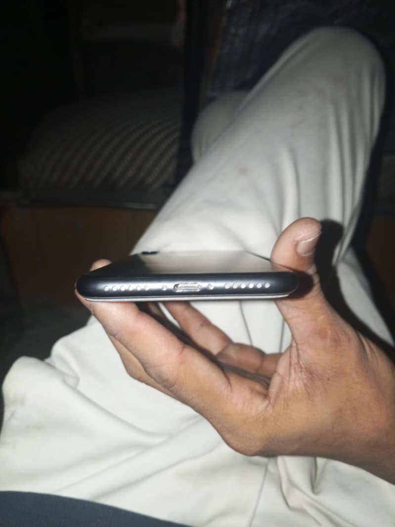 Apple iPhone 7 Plus 3