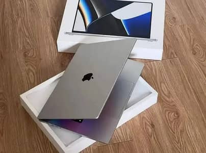 Apple MacBook M4 pro