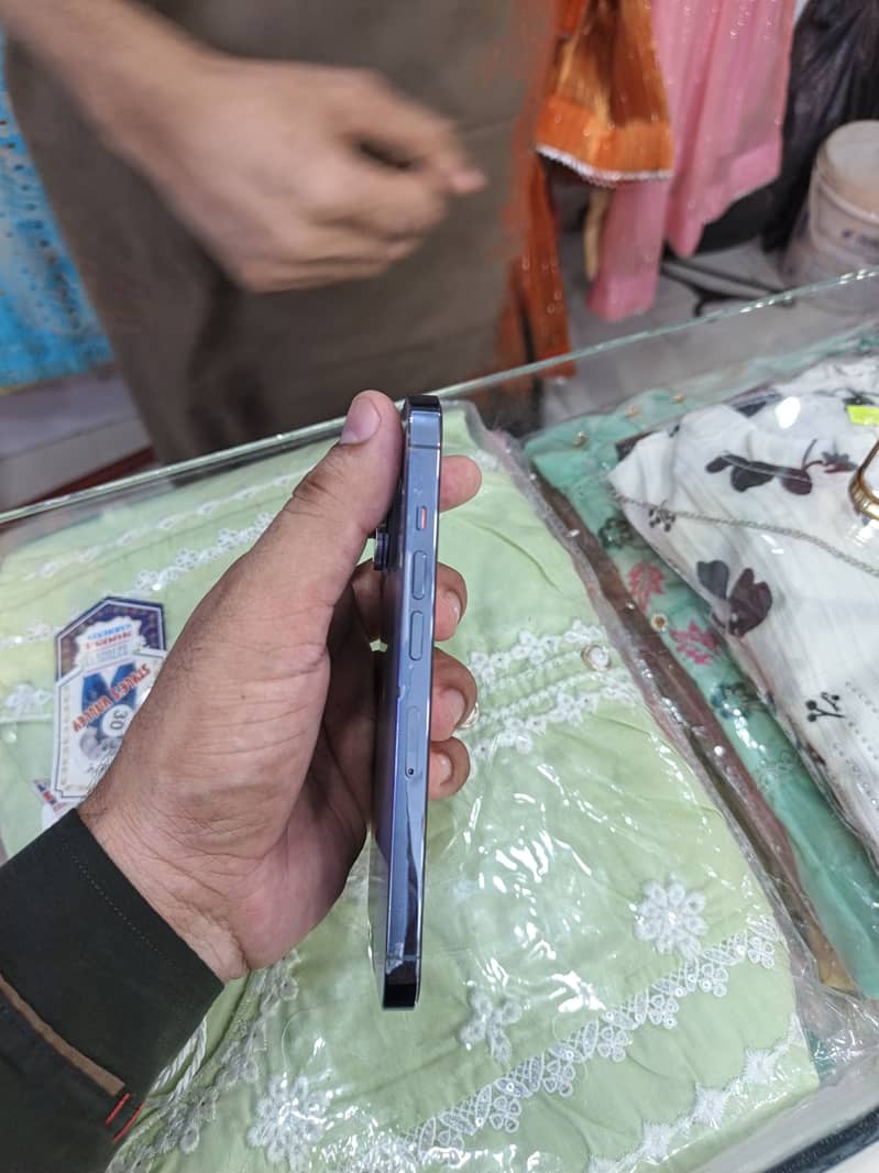Apple iPhone 13 Pro 6
