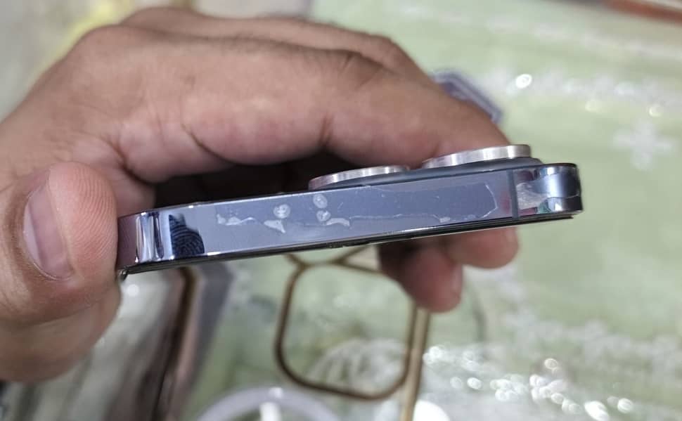 Apple iPhone 13 Pro 12