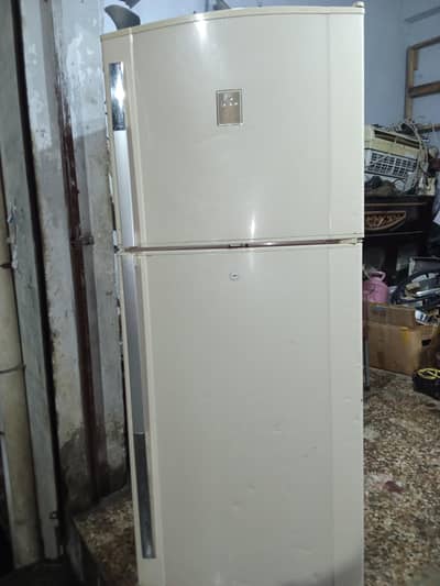 Dawiance fridge medium size for sale 03331944615