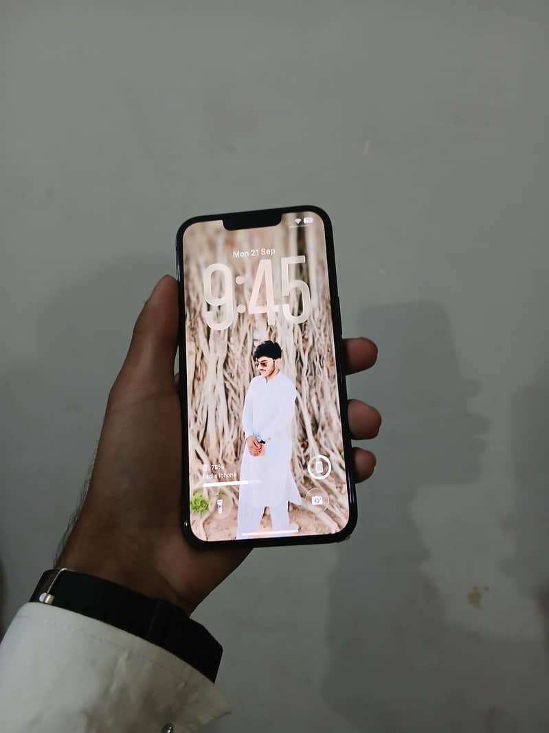iPhone 13 simple Jv 3