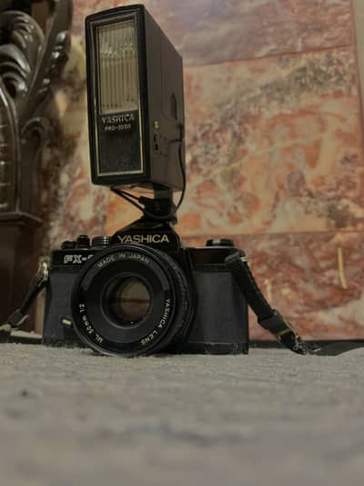 Yashica camera in well condition antique item