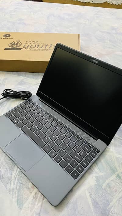 MECHREVO R14P Laptop