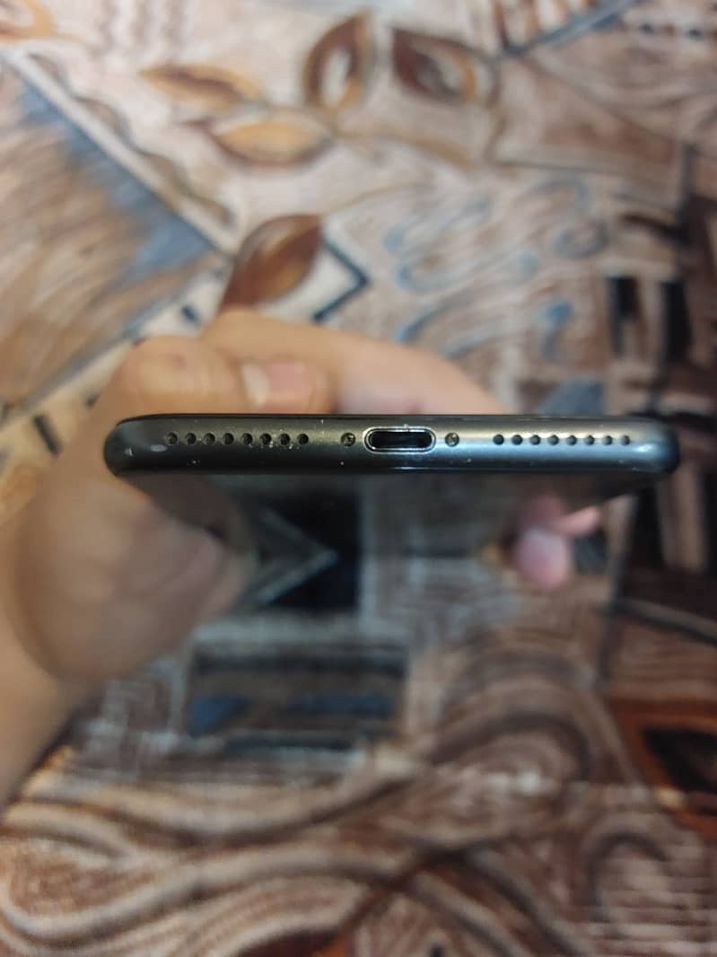 Apple iPhone 8 Plus 2