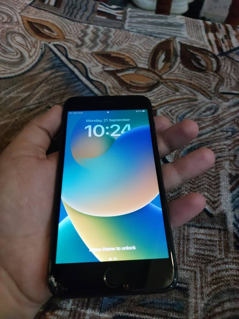 Apple iPhone 8 Plus 9