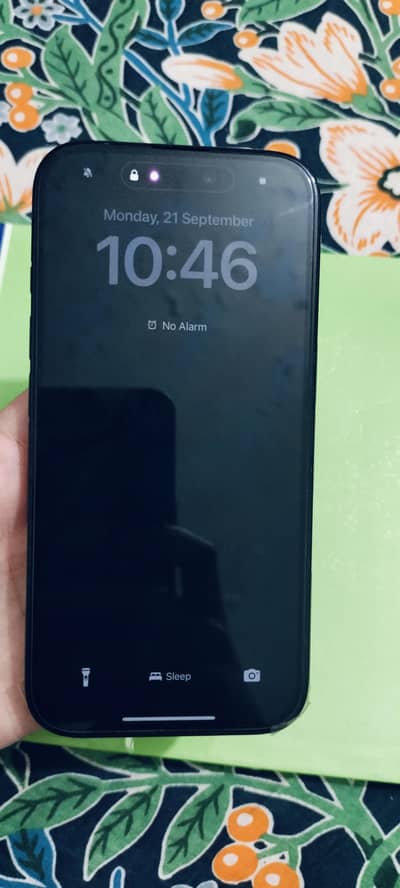 Apple iPhone 16