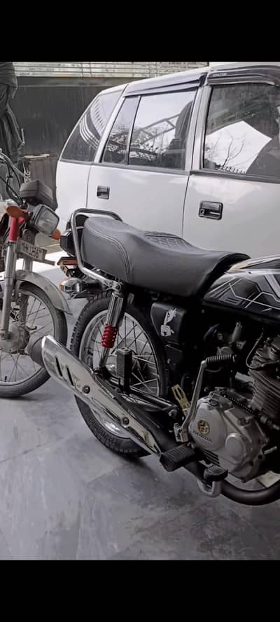 bike bilkul ok no issue koi kam nai hony wala bilkul feet bike ha
