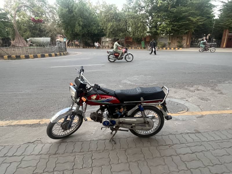 Motor cycle 0