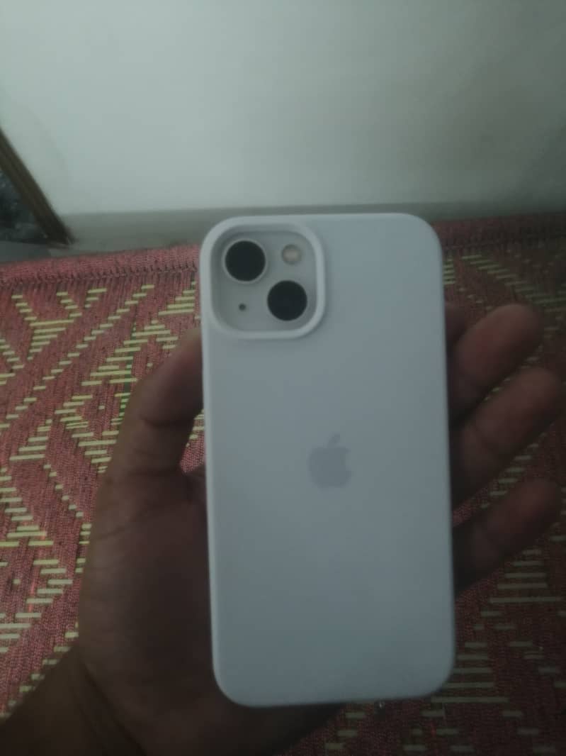 Apple iPhone 13 5