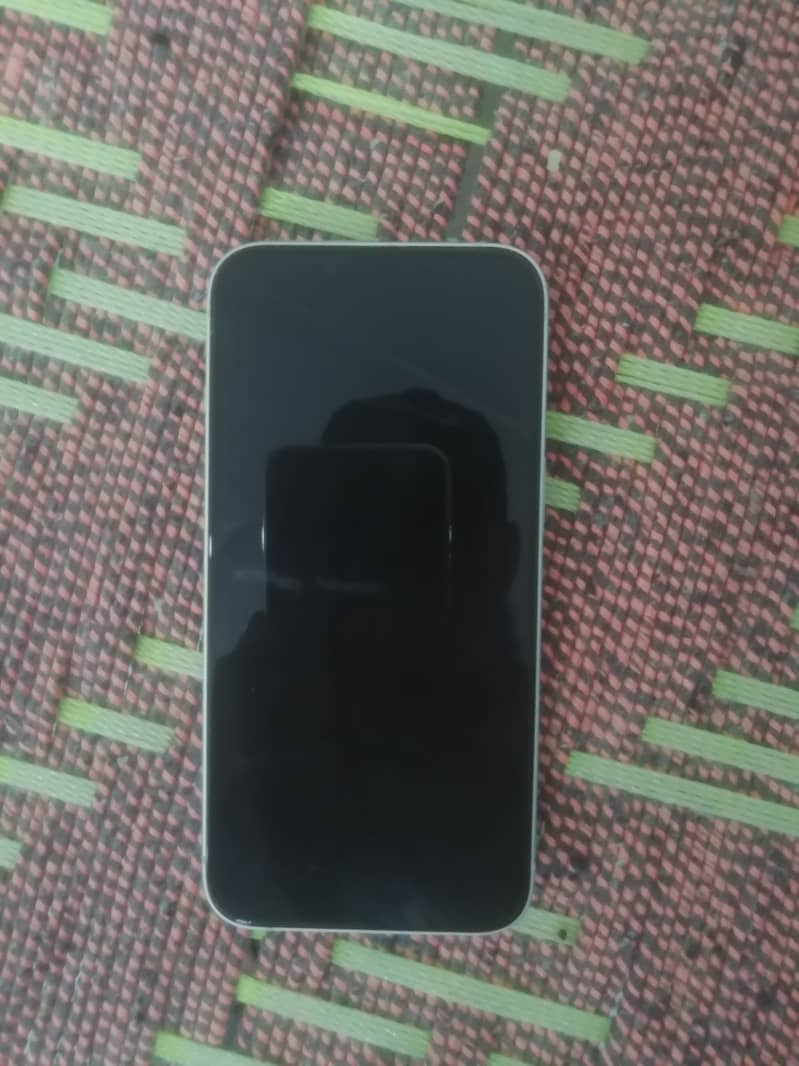Apple iPhone 13 7