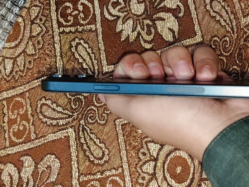 Apple iPhone 15 plus 2