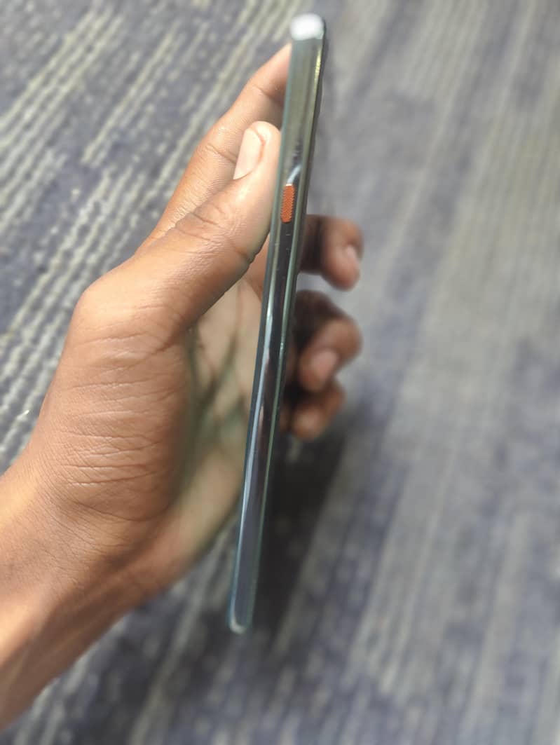 Tecno CAMON 40 0