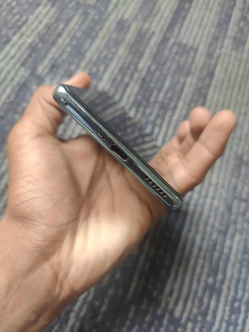 Tecno CAMON 40 1