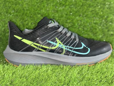 42,43,44 brand new nike available on heavy discount