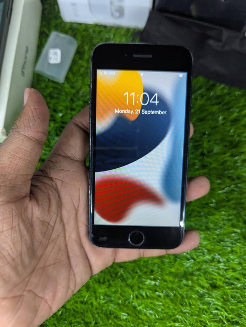 Apple iPhone 7 4