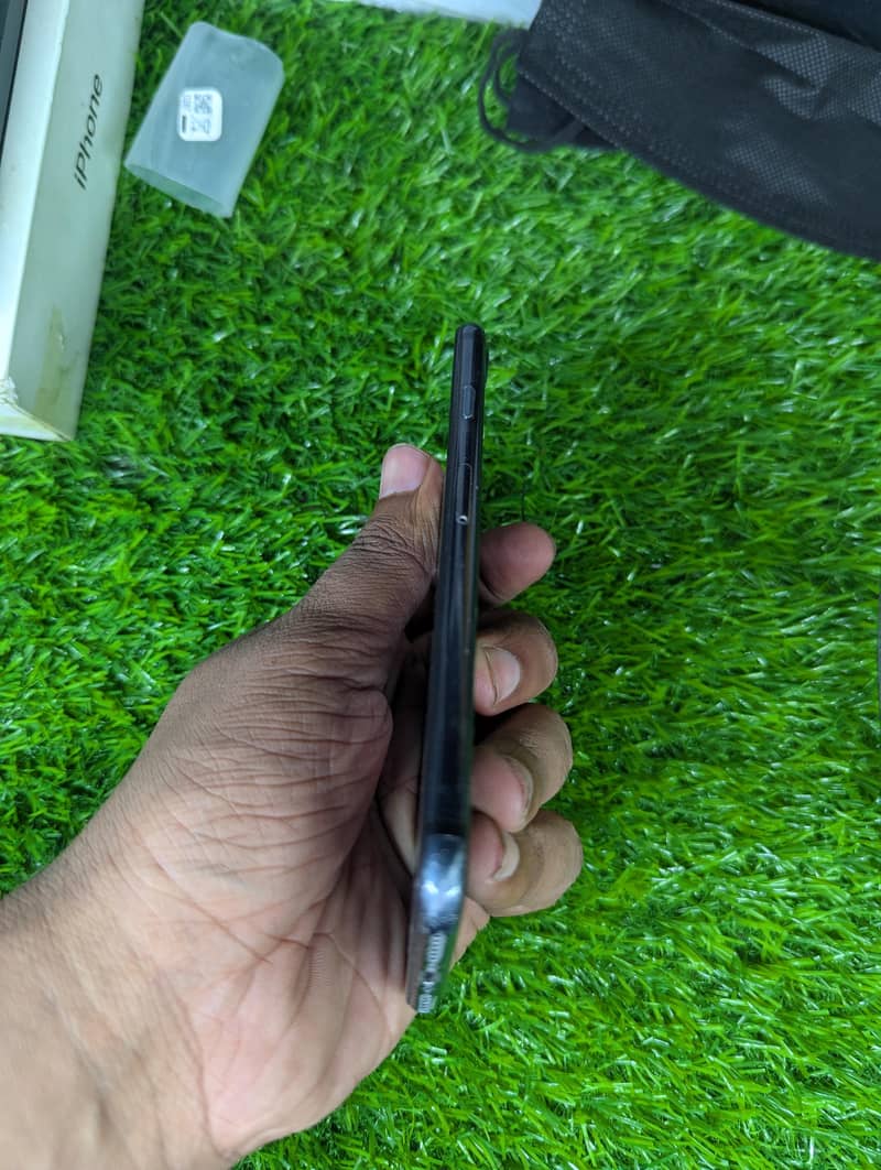 Apple iPhone 7 6