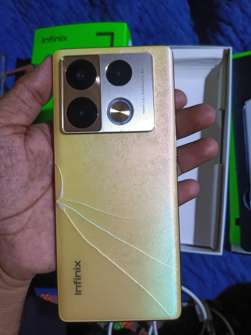 Infinix Note 40 Pro 0