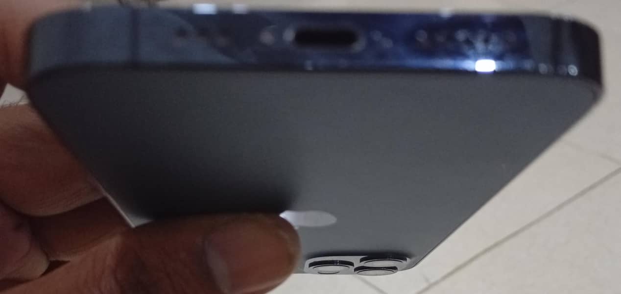 Apple iPhone 12 Pro 2