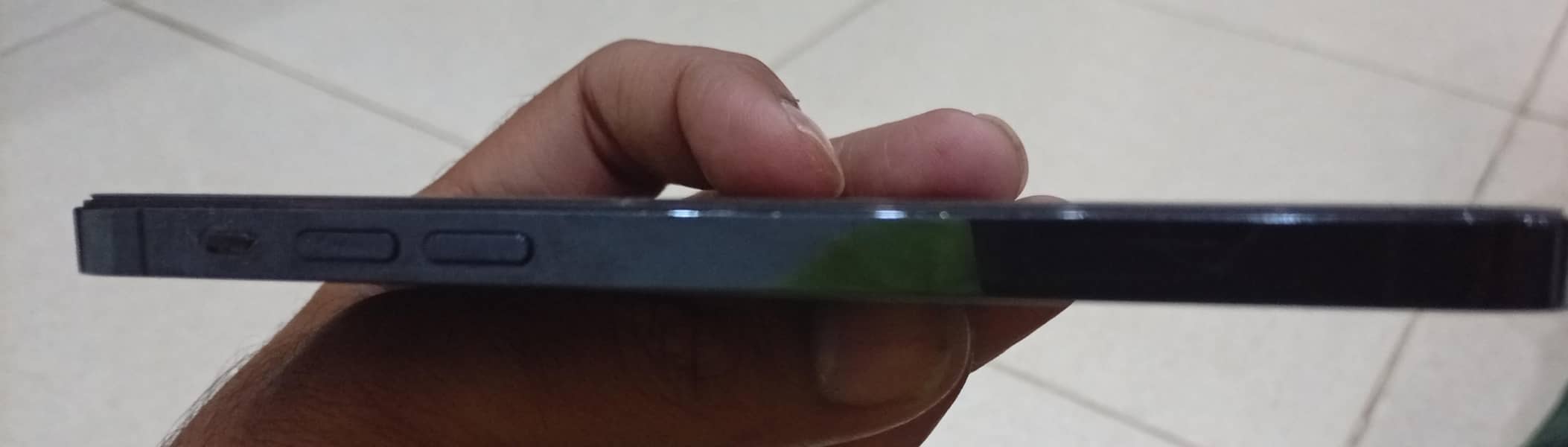 Apple iPhone 12 Pro 4