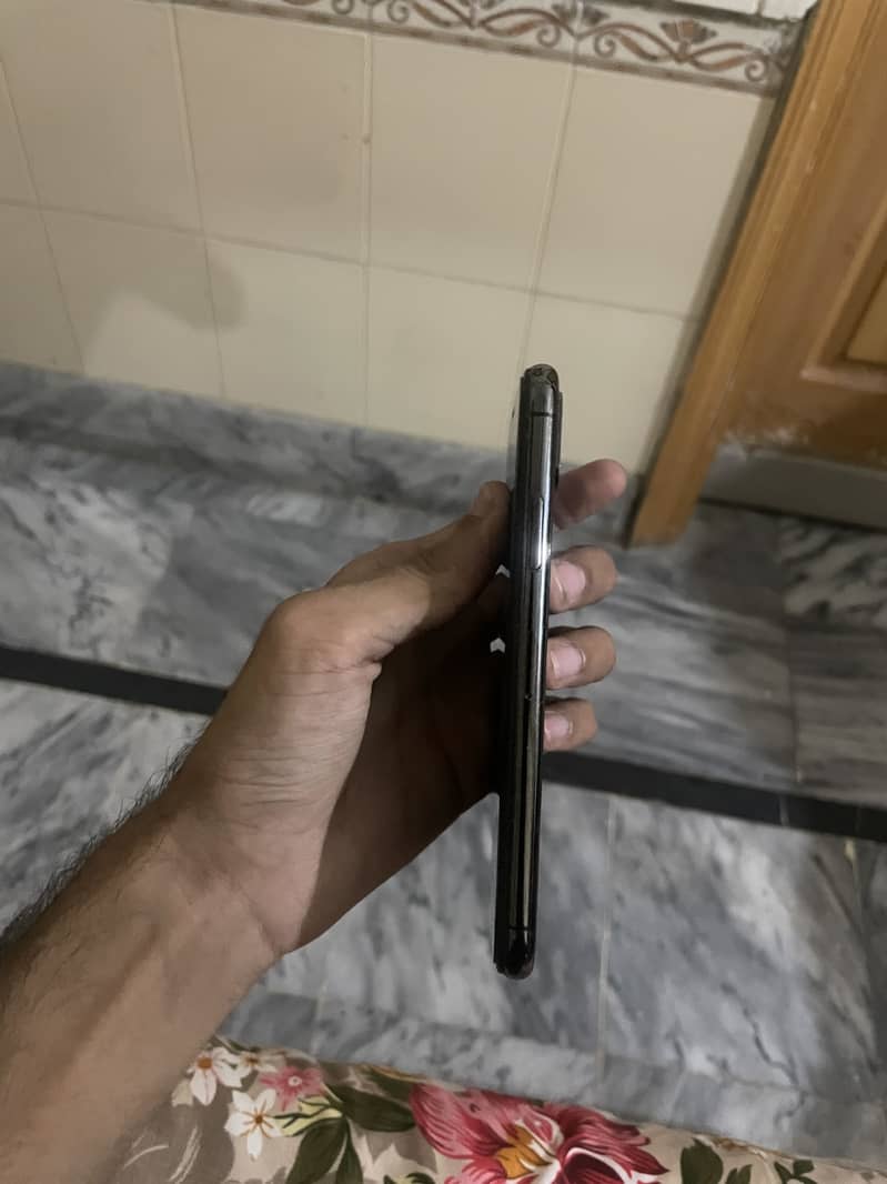Apple iPhone X 1