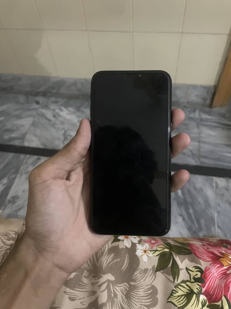 Apple iPhone X 5