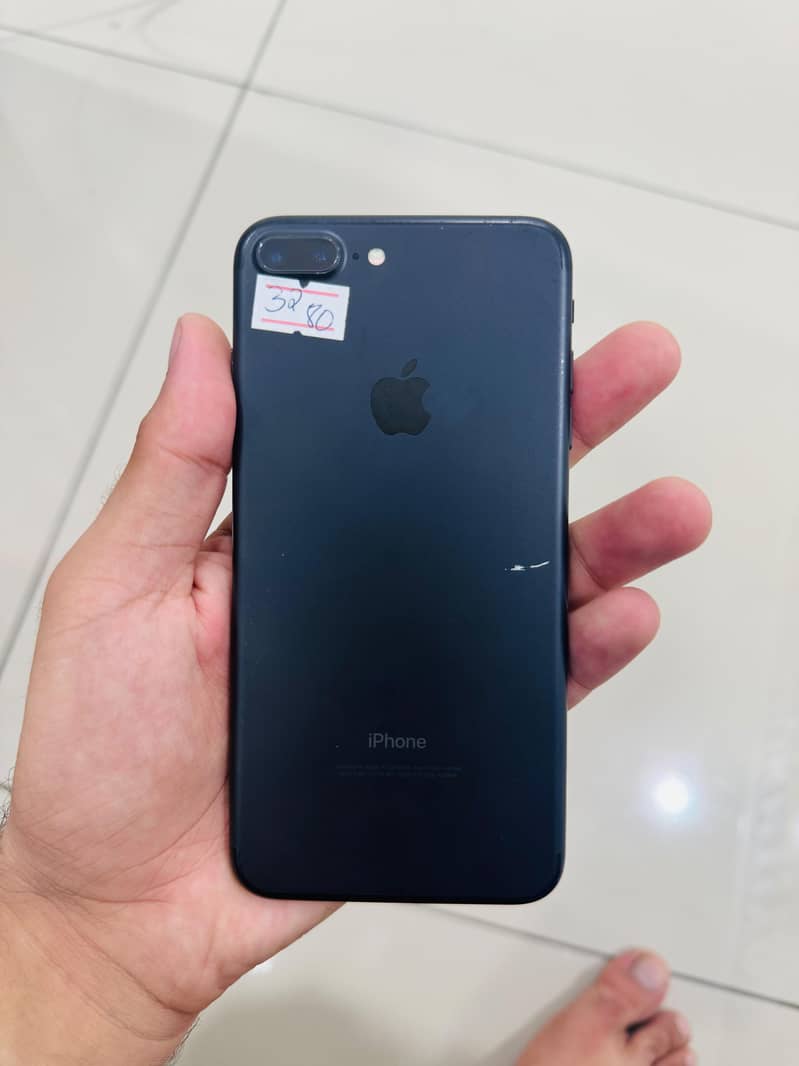 Apple iPhone 7 Plus 0