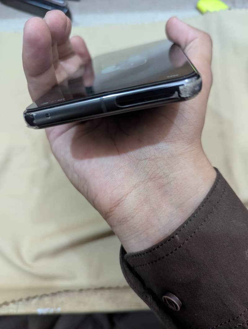 Google Pixel 8 Pro 4