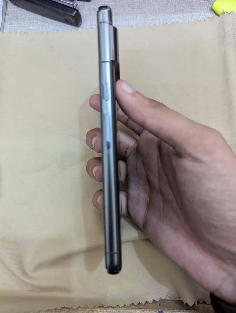Google Pixel 8 Pro 6