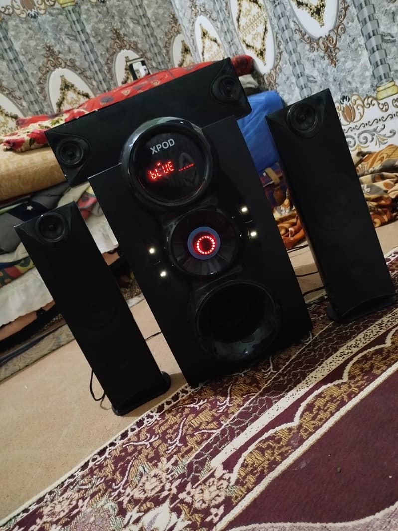 speakers 3