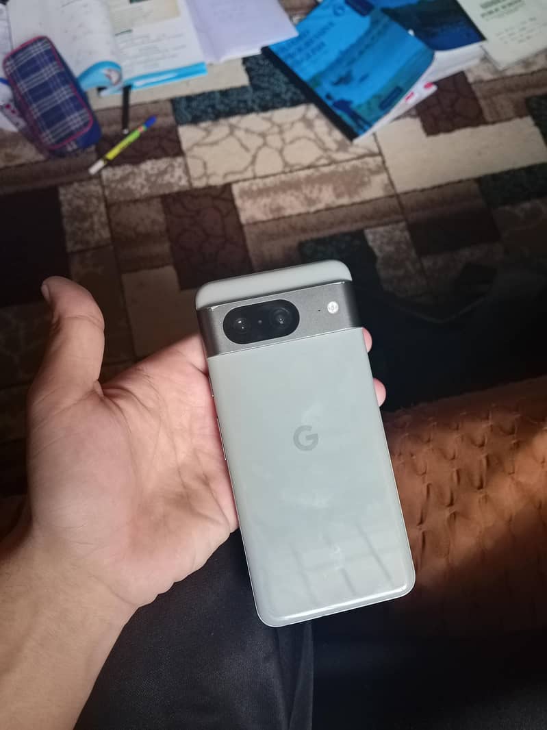 Google Pixel 8 1