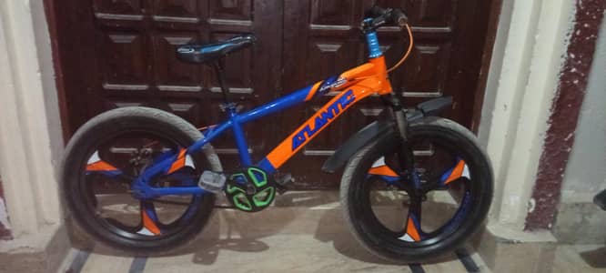 cycle condition is new used 1 month  and giving a free lock