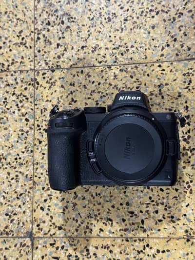 Nikon z5