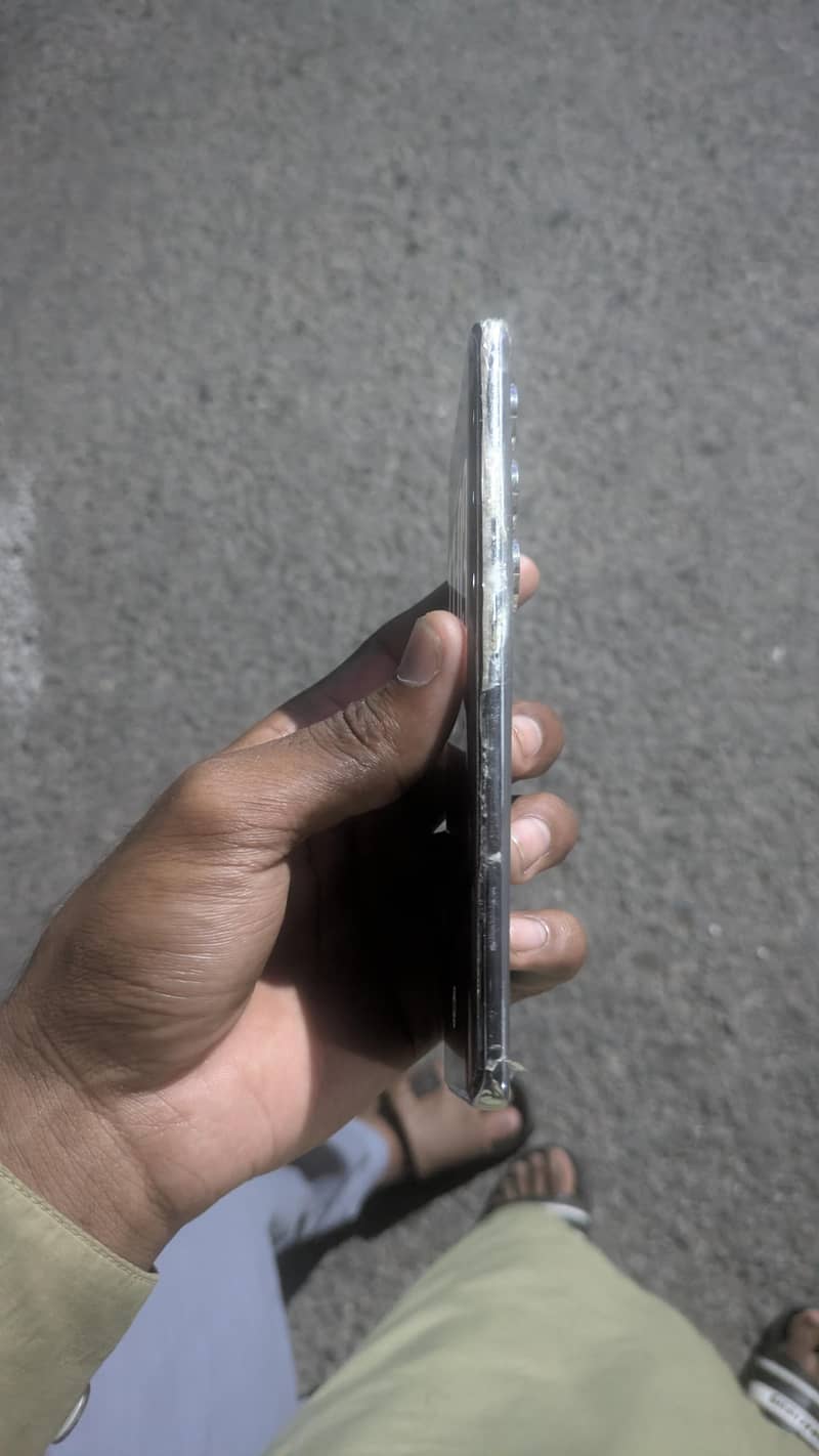 Tecno CAMON 40 Pro 6