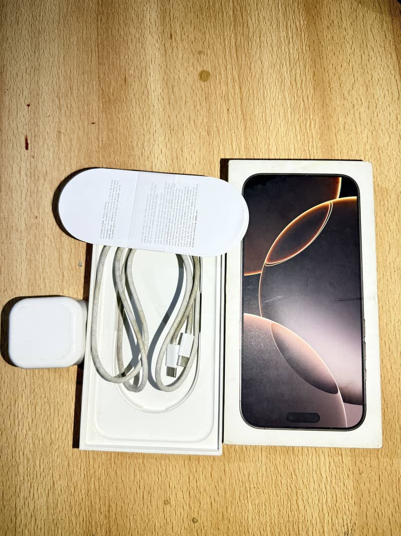 Apple iPhone 16 Pro Max 6