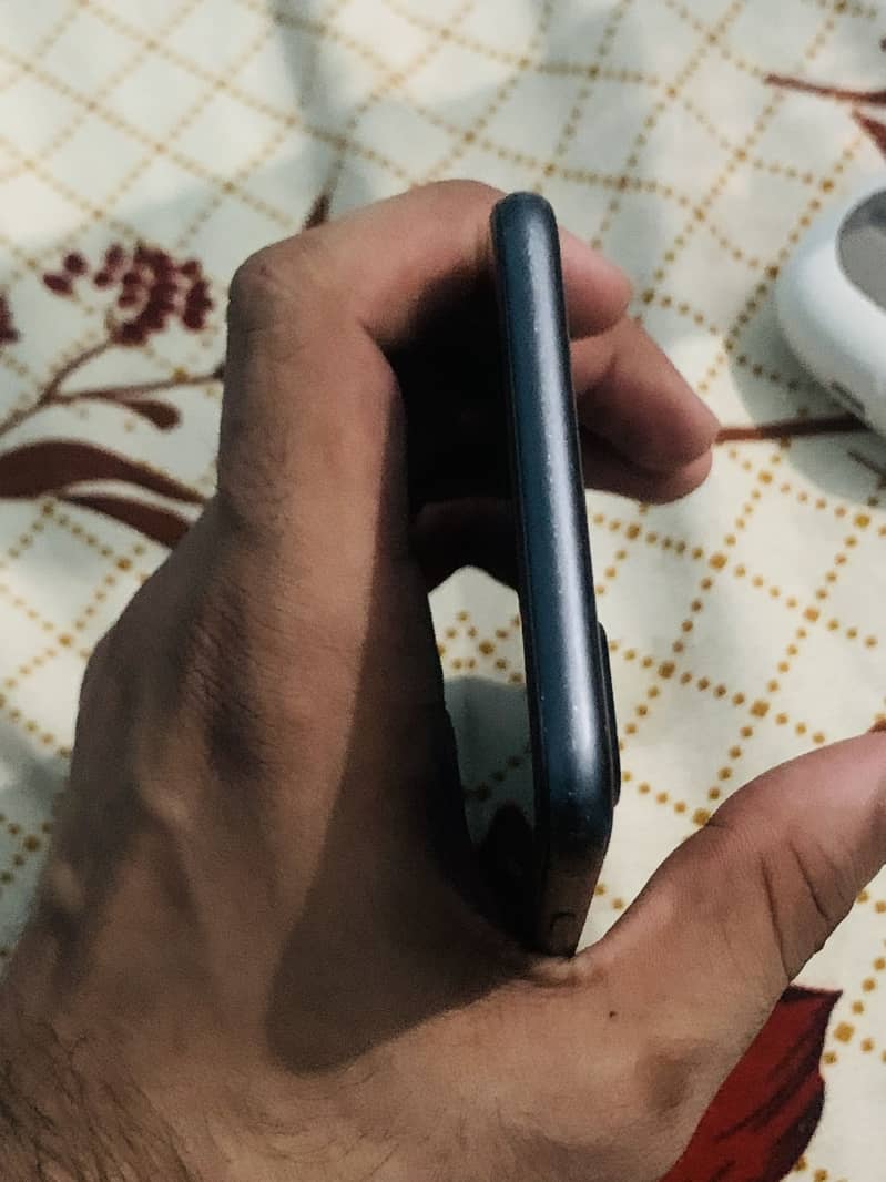 Apple iPhone 8 Plus 6