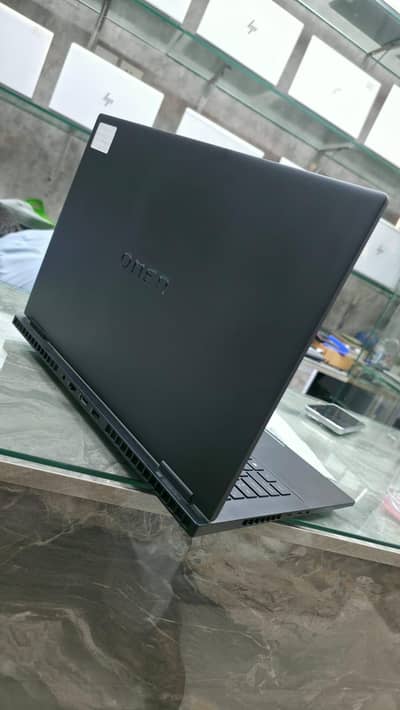HP OMEN Gaming Laptop 16-wf1xxx I7-14th Gen RTX 4060/1TB ssd