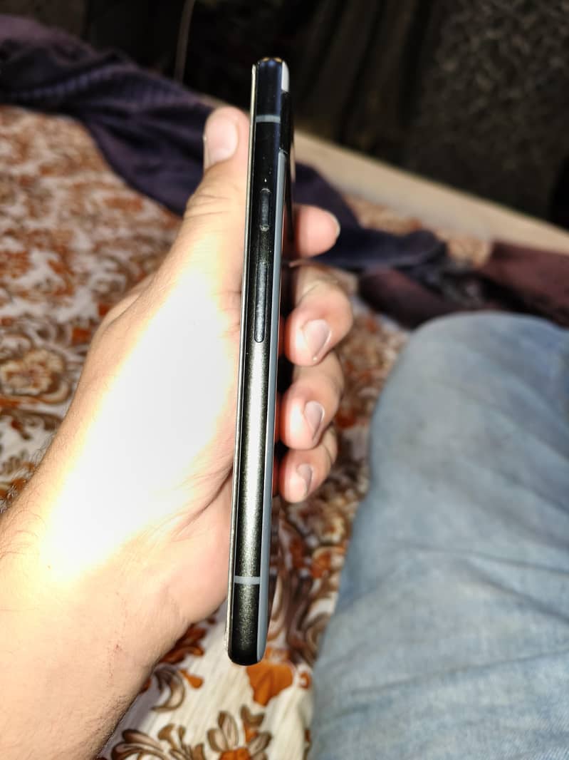 Google Pixel 6a 5
